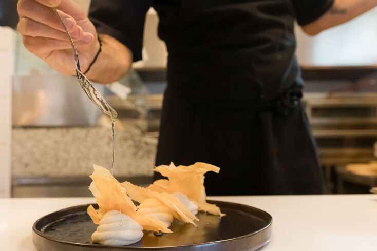 Γαλακτομπούρεκο με φύλλα μπακλαβά 