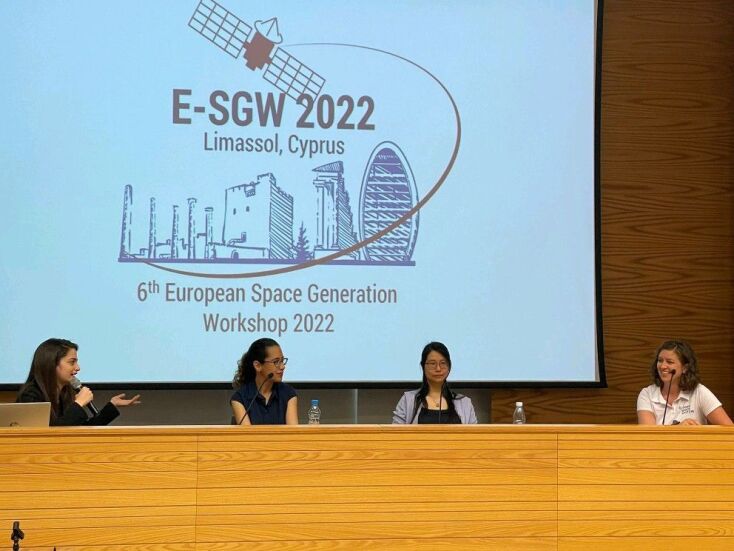 Η Χριστίνα στο πάνελ "Diversity in new space"