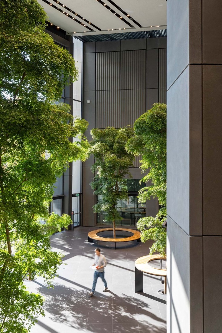 Το ψηλότερο κτίριο της Ε.Ε. ονομάζεται Varso Tower και βρίσκεται στη Βαρσοβία - Έργο του αρχιτεκτονικού γραφείου Foster + Partners, δεσπόζει στα 310 μέτρα.