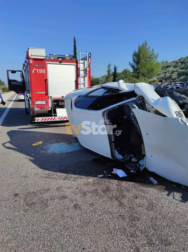 Αυτοκίνητο στην Αθηνών – Λαμίας χτύπησε στο διάζωμα και αναποδογύρισε