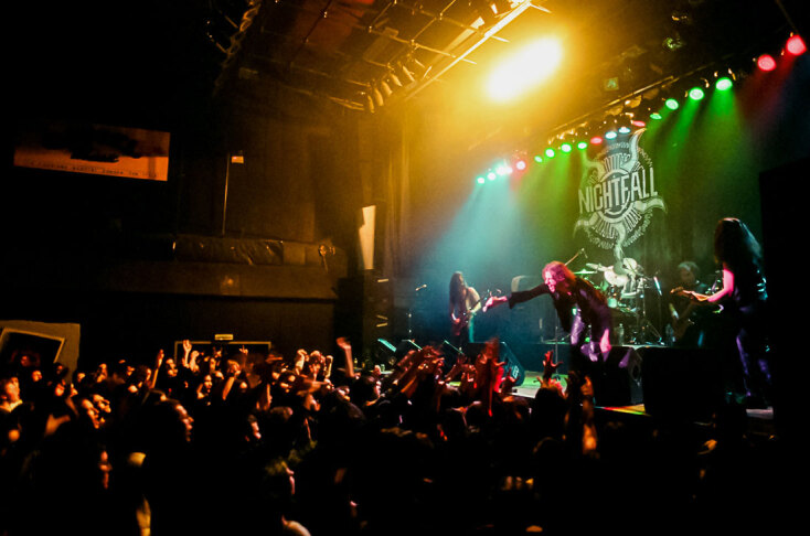 Nightfall: Η πρώτη συναυλία ελληνικής metal μπάντας με support ξένο συγκρότημα, το 1998, στην Αθήνα, στο Ρόδον Club, μέσα από σπάνιες φωτογραφίες του Χρήστου Κισατζεκιάν