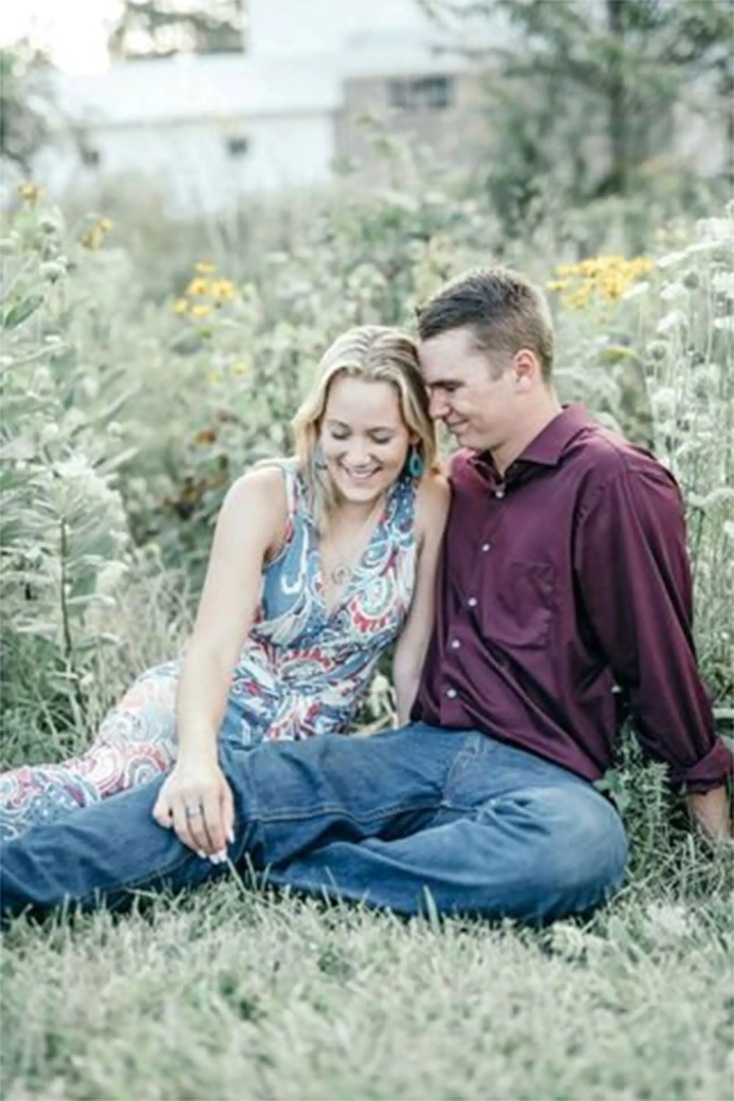 Γνωρίστηκαν ως άνδρας και γυναίκα, αλλά δεν άφησαν τη φυλομετάβαση να επηρεάσει τη σχέση τους - Του έκανε πρόταση γάμου λίγες εβδομάδες μετά το coming out.