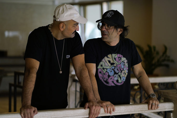 Συνέντευξη Φατίχ Ακίν: Ο σκηνοθέτης μιλάει στην ATHENS VOICE για τη νέα του ταινία «Το χρυσάφι του Ρήνου», το σινεμά και τη ζωή του.