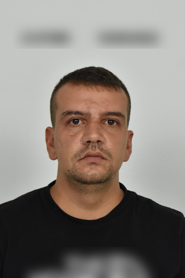 Τα στοιχεία ταυτότητας και οι φωτογραφίες του 28χρονου που συνελήφθη κατηγορούμενος για απόπειρα βιασμού 20χρονης στη Νίκαια έδωσε στη δημοσιότητα η ΕΛ.ΑΣ.