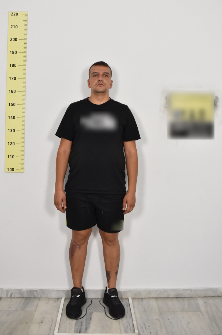 Τα στοιχεία ταυτότητας και οι φωτογραφίες του 28χρονου που συνελήφθη κατηγορούμενος για απόπειρα βιασμού 20χρονης στη Νίκαια έδωσε στη δημοσιότητα η ΕΛ.ΑΣ.