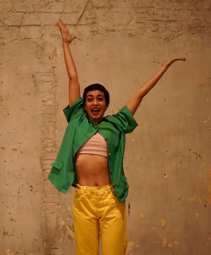 Επιστρέφει στο Θέατρο Σφενδόνη η μη τυπική σύνθεση της τραγωδίας του Σοφοκλή, «Αντιγόνη», σε σκηνοθεσία Χάρη Φραγκούλη - Πληροφορίες και trailer της παράστασης.