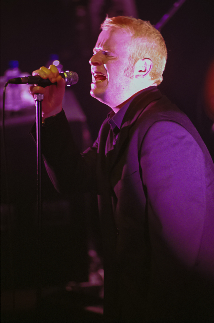 Η πρώτη συναυλία των Archive στην Ελλάδα, τον Νοέμβριο του 2002, στην Αθήνα, μέσα από σπάνιες φωτογραφίες του Χρήστου Κισατζεκιάν.