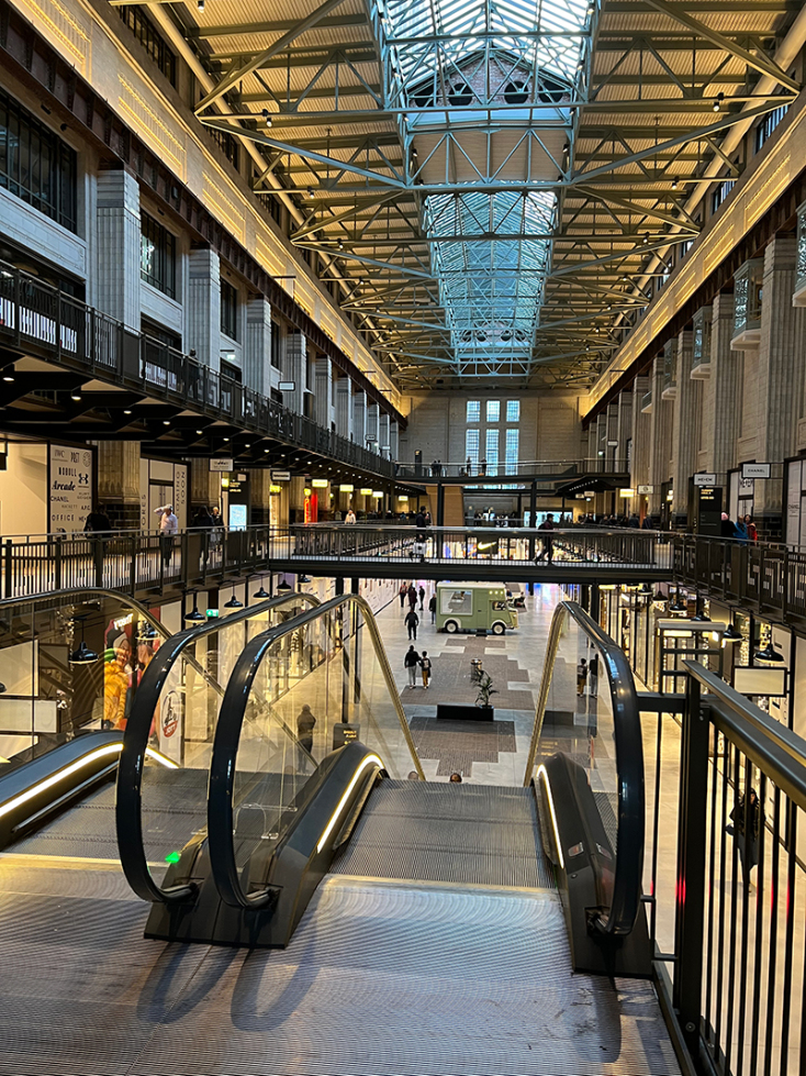 Η Αίθουσα των Τουρμπινών (Tourbine Halls) σήμερα είναι ένα μεγάλο εμπορικό  κέντρο