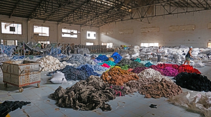 πολλά ρούχα 