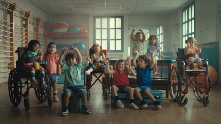 «Τα Γενναία Παιδιά της ΕΛΕΠΑΠ είναι πολύ Ωραίοι Τύποι!»: Το βίντεο με τις ρίμες του ράπερ Bloody Hawk που μεταφέρει ένα σπουδαίο μήνυμα με έναν σπουδαίο τρόπο