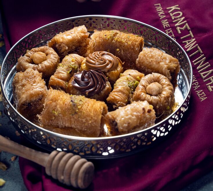 Χριστουγεννιάτικα γλυκά, Κωνσταντινίδης