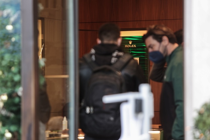 Ένοπλη ληστεία σε κατάστημα με λεία των δραστών πανάκριβα ρολόγια
