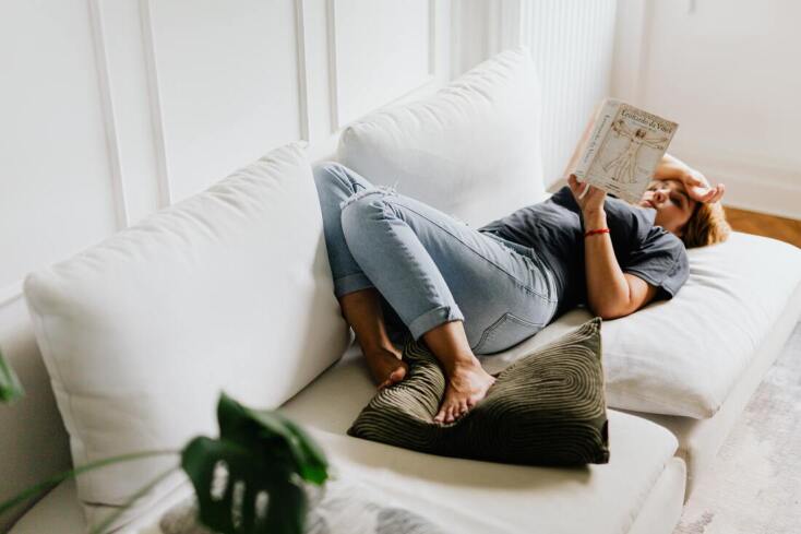 Όπως κάθε χρόνο, λίγο πριν την Πρωτοχρονιά, δίνουμε στον εαυτό μας υποσχέσεις και ελπίζουμε να τις τηρήσουμε. Παρακάτω θα βρείτε 100+1 υποσχέσεις για να σας βοηθήσουν να τηρήσετε έστω και μία. 