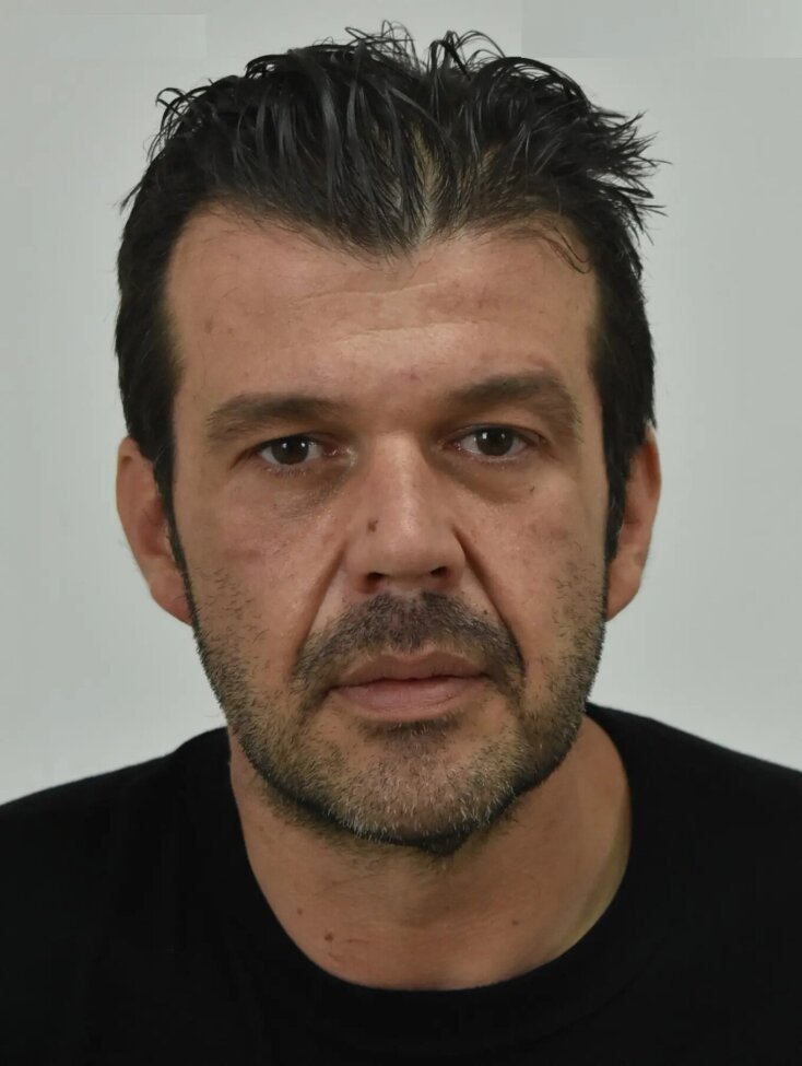 Αυτός είναι ο 41χρονος που έκλεβε κοσμηματοπωλεία στο Κολωνάκι (εικόνες)