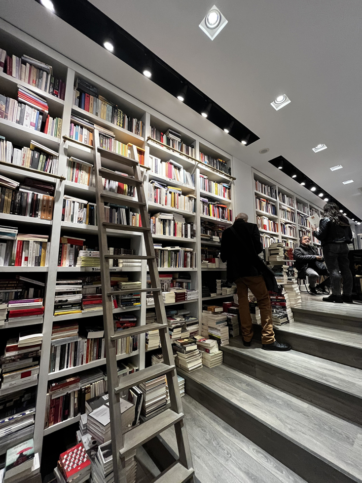 Το βιβλιοπωλείο Επί Λέξει. 