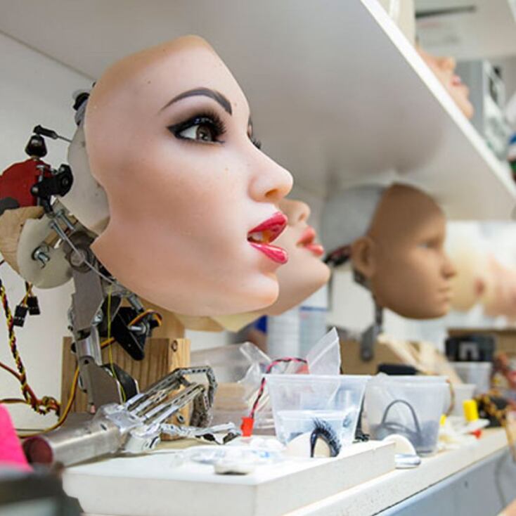 Η διαφορά στα μάτια με τα ρομπότ