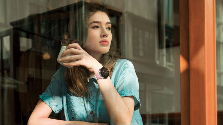 mkt_milo_lifestyle_shot_female_coffee_en_jpg_20210916