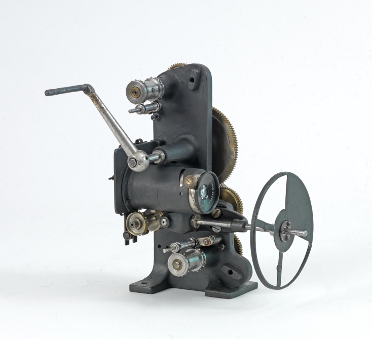 «Μαγικές εικόνες»: Η περιοδική έκθεση αντικειμένων από τη συλλογή του Μουσείου Κινηματογράφου της Ταινιοθήκης της Ελλάδος.