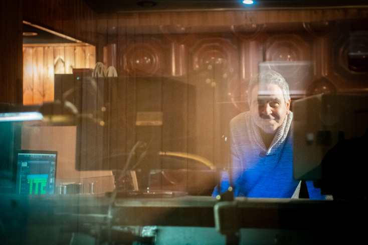 Επίσκεψη στα Artracks Recording Studios: Ο Studio Manager και Chief Engineer Γιώργος Πρινιωτάκης μιλά για τη διαδικασία ηχογράφησης, την παραγωγή και την ολοκλήρωση ενός άλμπουμ