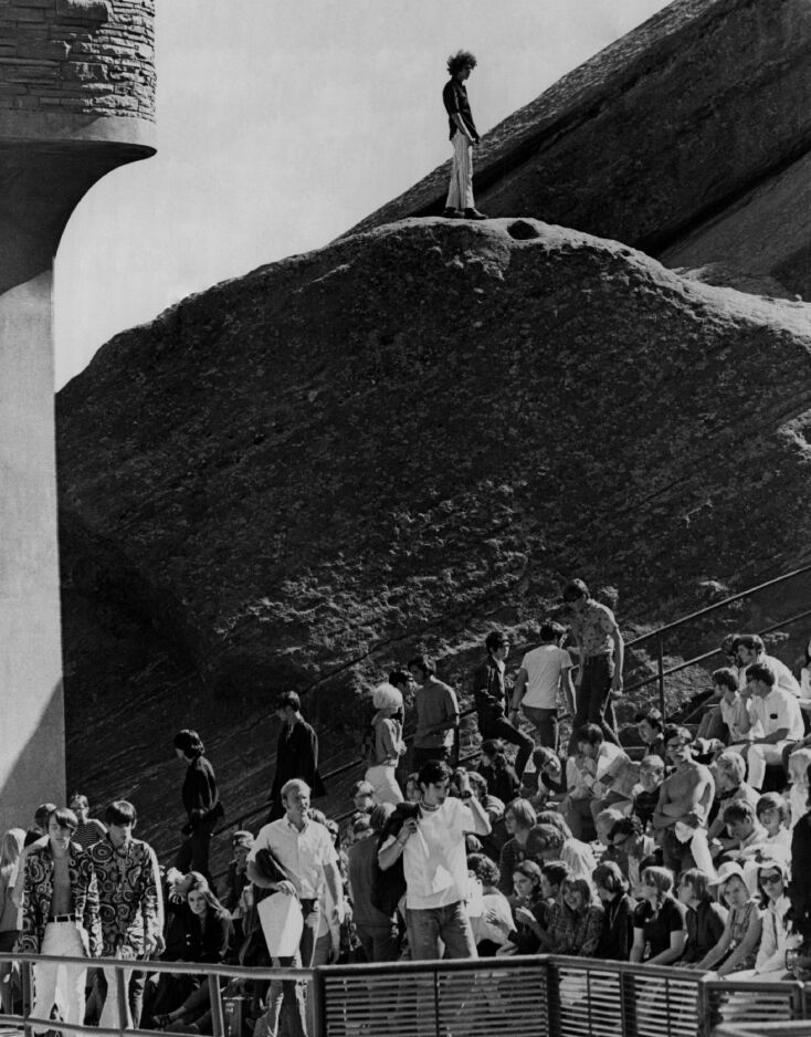 H ιστορία του υπαίθριου αμφιθεάτρου Red Rocks στις ΗΠΑ, χτισμένου πάνω σε βράχους - Φιλοξενεί συναυλίες και παραστάσεις από το 1906 - Οι ιστορικές rock συναυλίες που συνέβησαν