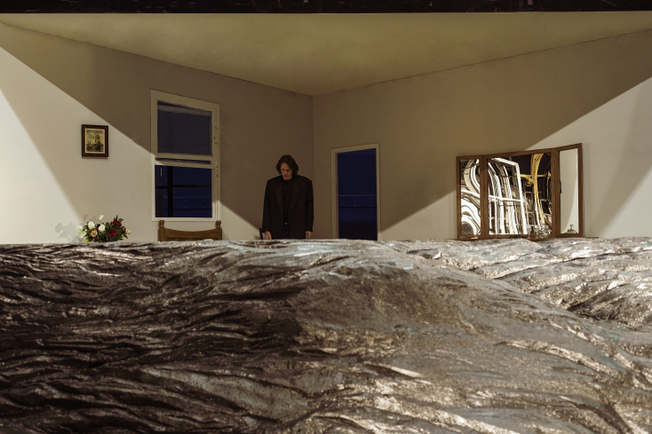 Ο Τάσος Αποστόλου στον ρόλο του Κυανοπώγωνα στην όπερα του Μπέλα Μπάρτοκ