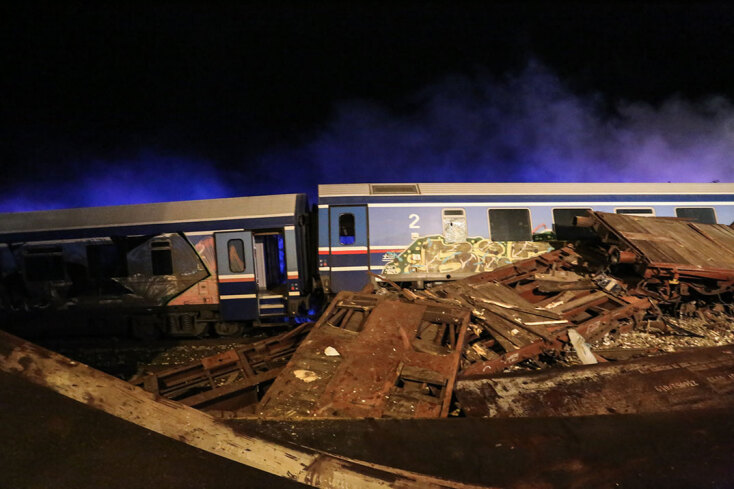 Σύγκρουση τρένων στα Τέμπη: 25 εικόνες από τον τόπο της τραγωδίας