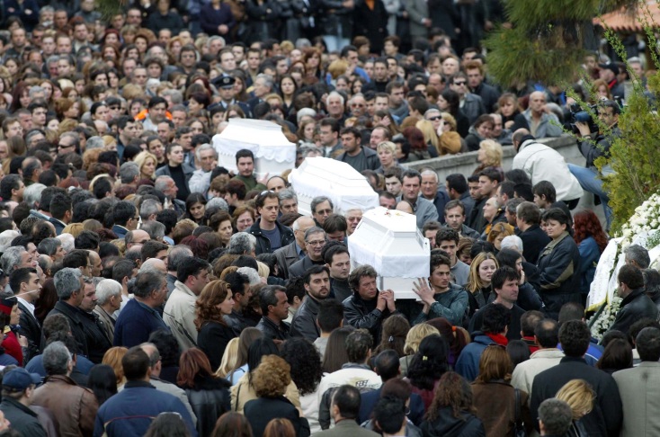 Σύγκρουση τρένων στα Τέμπη: Το φονικό σιδηροδρομικό δυστύχημα δεν είναι η πρώτη εθνική τραγωδία στα Τέμπη - Τα πολύνεκρα δυστυχήματα του 1999 και του 2003. 