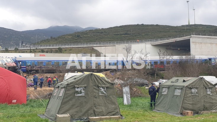 Έρευνες για αγνοούμενους στα διαλυμένα βαγόνια - Εθνικό πένθος για τους 38 νεκρούς