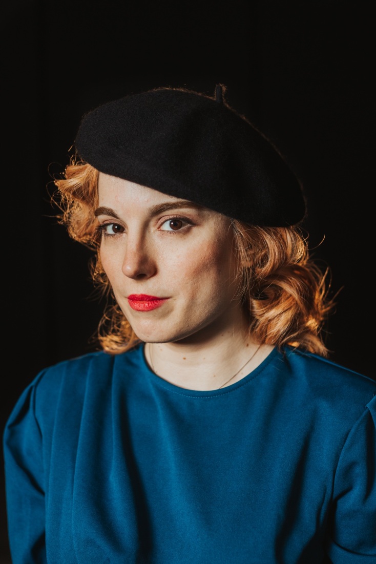 Η Μάρδη Μηλιαρά ενσαρκώνει την Σάλλυ Μπόουλς