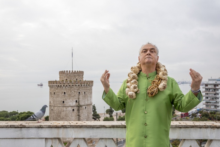 Συνέντευξη: Ο Διογένης Δασκάλου μιλάει στην ATHENS VOICE πριν τη νέα παράστασή του με τους Monie & Monie Conniente «Έλα σε λέω».