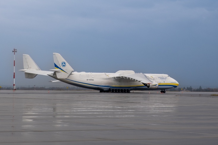 Διεθνή κυκλώματα κατασκόπων: Από τη CIA στις ρωσικές μυστικές υπηρεσίες - Μαρτυρίες για τη στρατολόγηση, την εκπαίδευση και δράση τους στο διεθνές πεδίο.