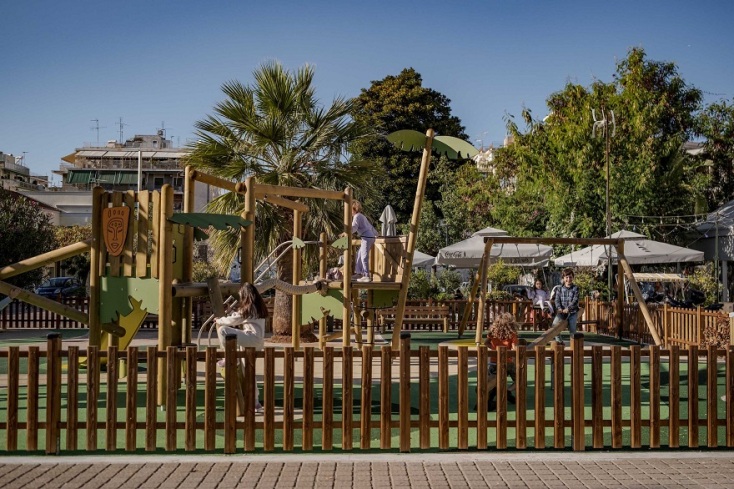 Νέα, σύγχρονη και εξοπλισμένη παιδική χαρά στο Μεταξουργείο