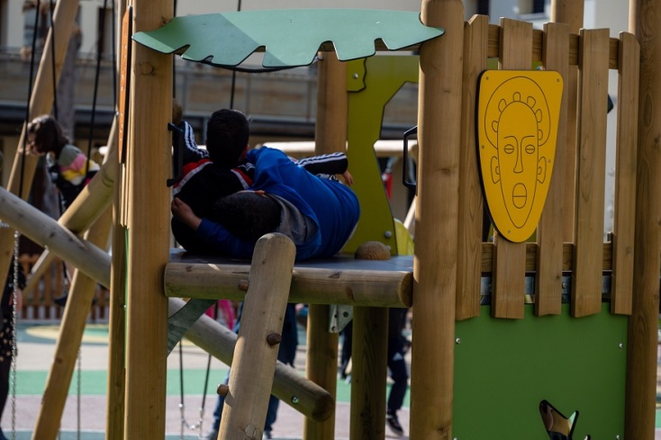 Νέα, σύγχρονη και εξοπλισμένη παιδική χαρά στο Μεταξουργείο