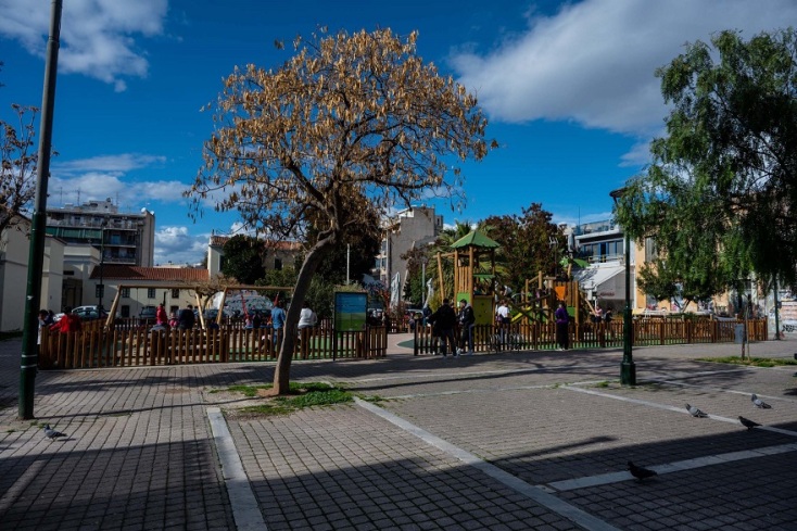 Νέα, σύγχρονη και εξοπλισμένη παιδική χαρά στο Μεταξουργείο