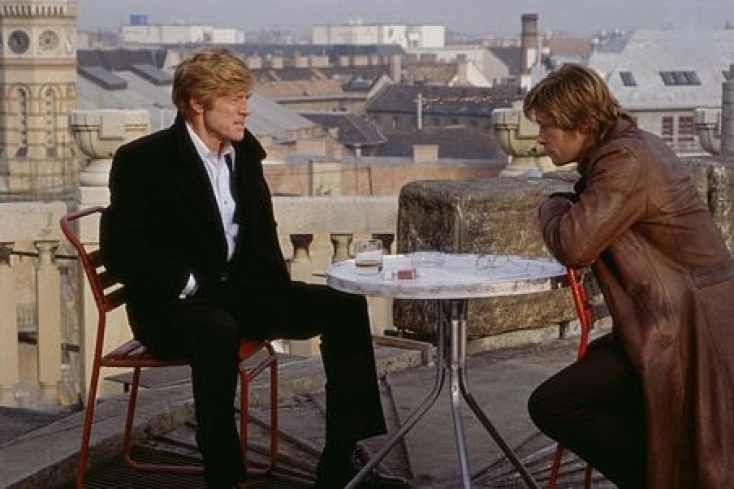 Διεθνή κυκλώματα κατασκόπων: Από τη CIA στις ρωσικές μυστικές υπηρεσίες - Μαρτυρίες για τη στρατολόγηση, την εκπαίδευση και δράση τους στο διεθνές πεδίο.