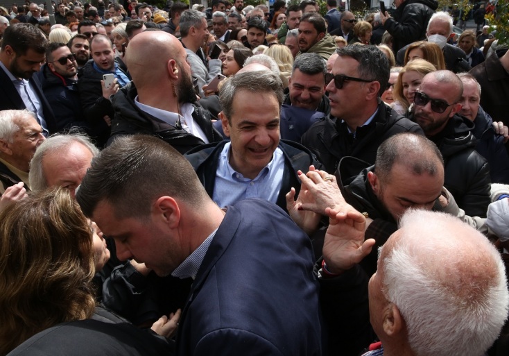 Κυριάκος Μητσοτάκης: Στην πλατεία Κασταλίας στο Μαρούσι βρέθηκε το Σάββατο ο πρωθυπουργός – Ο απολογισμός του κυβερνητικού έργου και τα επόμενα βήματα.