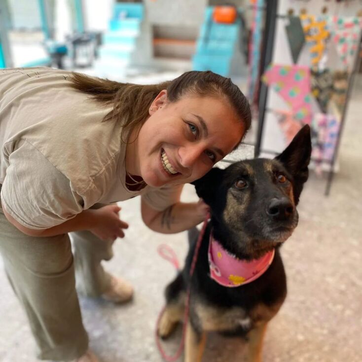 γυναίκα και σκύλος 