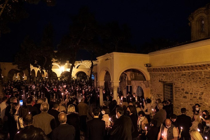 Το βράδυ της Ανάστασης στην Ιερά Μονή Βλατάδων