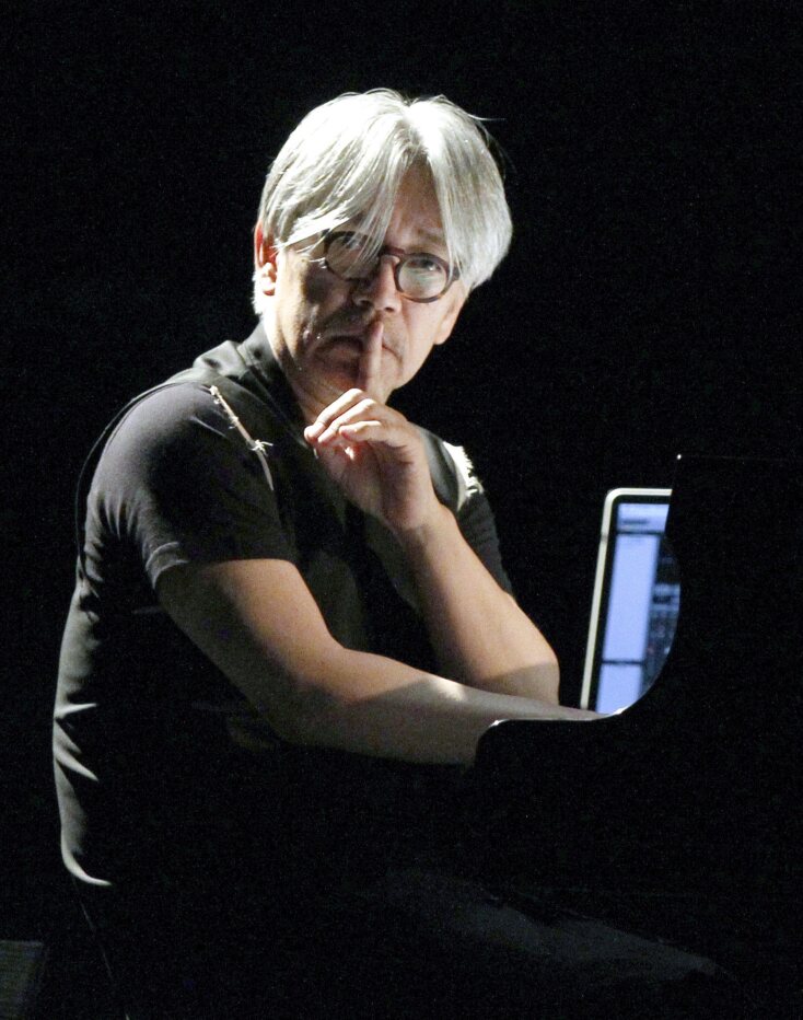 Ryuichi Sakamoto: Το πρωτοποριακό έργο του πιο σημαντικού συνθέτη της Ιαπωνίας, που έφυγε από τη ζωή σε ηλικία 71 ετών, και η μάχη του με τον καρκίνο.