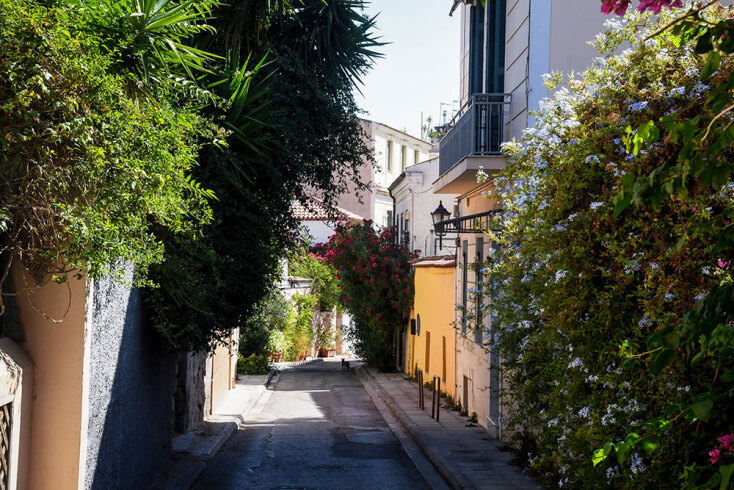 Αναφιώτικα.