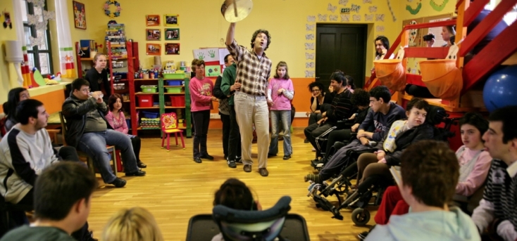 Ο συγγραφέας παραμυθιών Στέλιος Πελασγός μιλάει για το νέο του βιβλίο «Νασρεντίν Χότζας, Το Γέλιο της Μικρασίας», που κυκλοφορεί από τις εκδόσεις Πρώτη Ύλη.