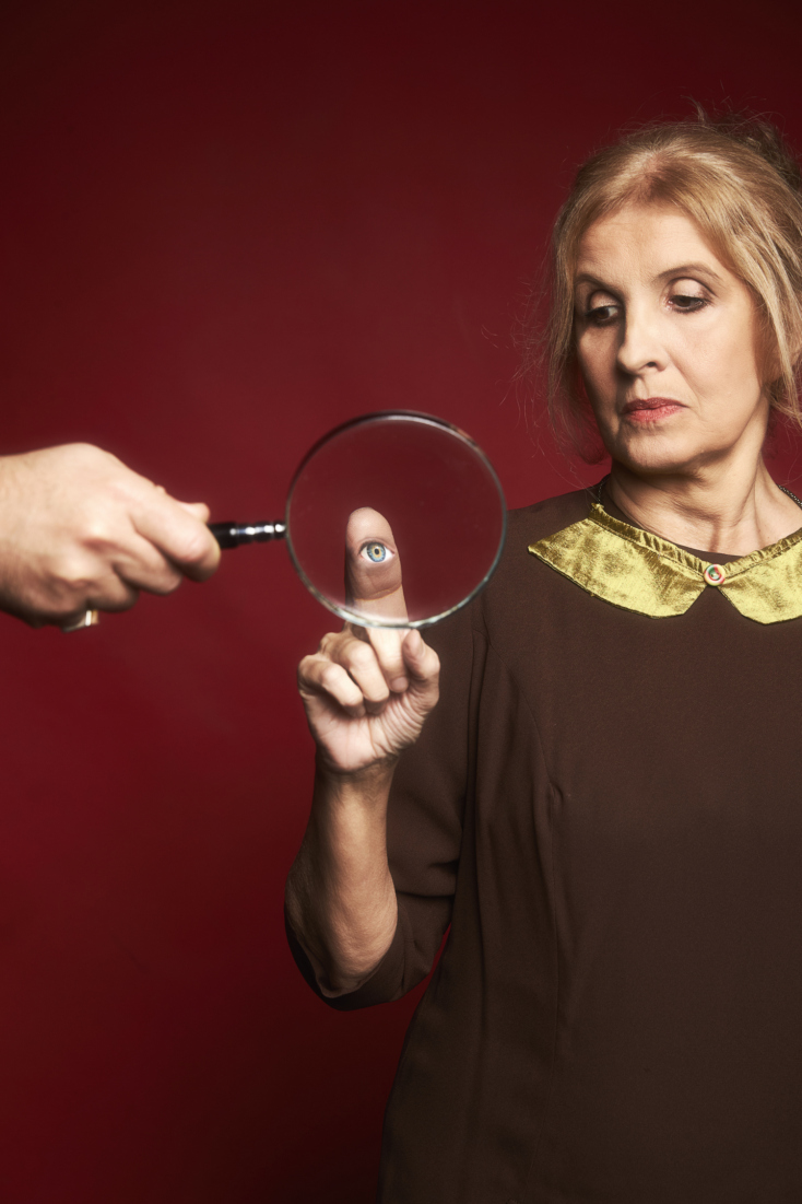 Η Ελένη Ζιώγα στην "Αλίκη" του Λιούις Κάρολ