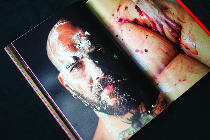 Το περιοδικό «Fluffer Everyday».