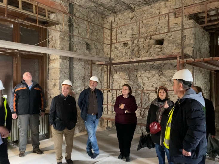 Εργασίες αποκατάστασης στα πρώην βασιλικά κτίρια στο Τατόι