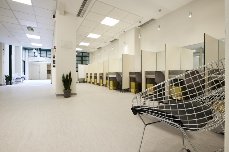 Χώρος Εποπτευόμενης Χρήσης ΟΚΑΝΑ: 10.692 επισκέψεις σε έναν χρόνο, 987 ωφελούμενοι - Πώς λειτουργεί θεραπευτικά η δομή στο πεδίο των εξαρτήσεων.