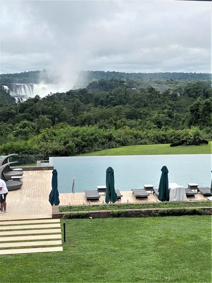 Ταξιδεύοντας στο Μπουένος Άιρες, τη Νέα Υόρκη, την Τήνο και την Ηγουμενίτσα: Ένα φωτογραφικό αφιέρωμα σε τέσσερα διαφορετικά σημεία της Γης.