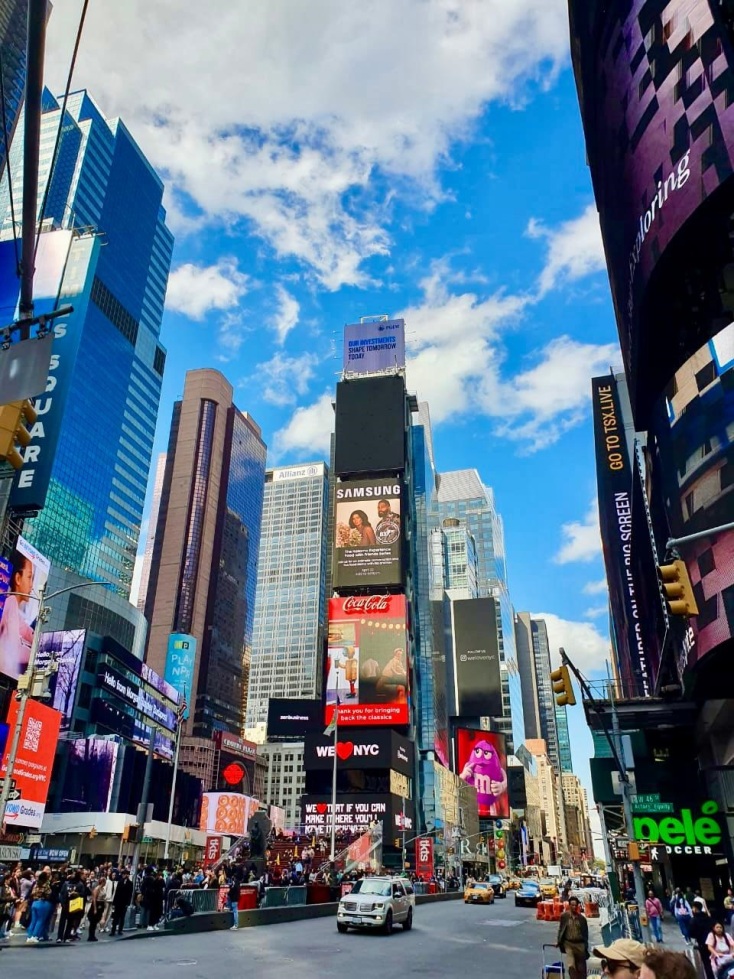 Ταξιδεύοντας στο Μπουένος Άιρες, τη Νέα Υόρκη, την Τήνο και την Ηγουμενίτσα: Ένα φωτογραφικό αφιέρωμα σε τέσσερα διαφορετικά σημεία της Γης.