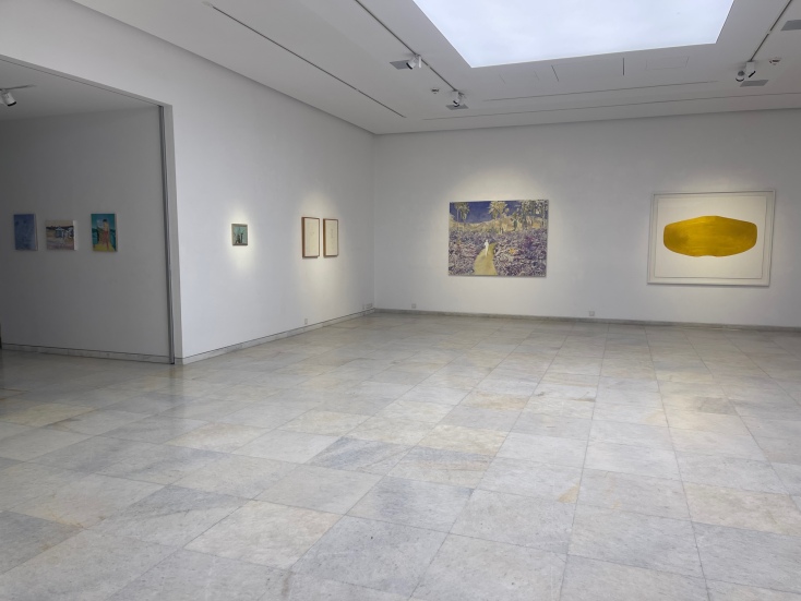 Άποψη από την έκθεση 11 Women United for Children στην γκαλερί Ζουμπουλάκη