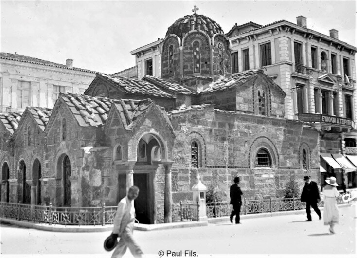 Αθήνα, οδός Ερμού, ο Ιερός Ναός της Παναγίας Καπνικαρέας, 1917, φωτογράφος Paul Fils.