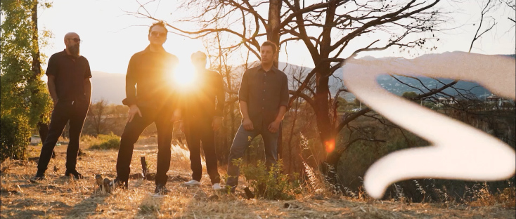 Ο Μάνος Αρετουλάκης, τραγουδιστής και κιθαρίστας των WaterStriders μιλάει για το ντεμπούτο τους «My Name Is EXPECTATION»